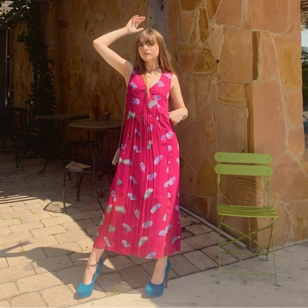 SOLD! NEW with tags COACH Sleeveless Floral V-Neck Dress in Magenta
